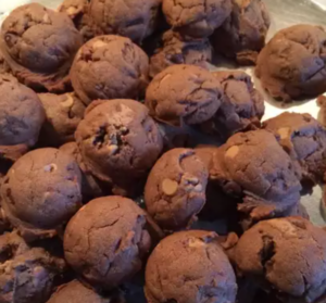 Chocolate Peanut Butter Cup Cookie